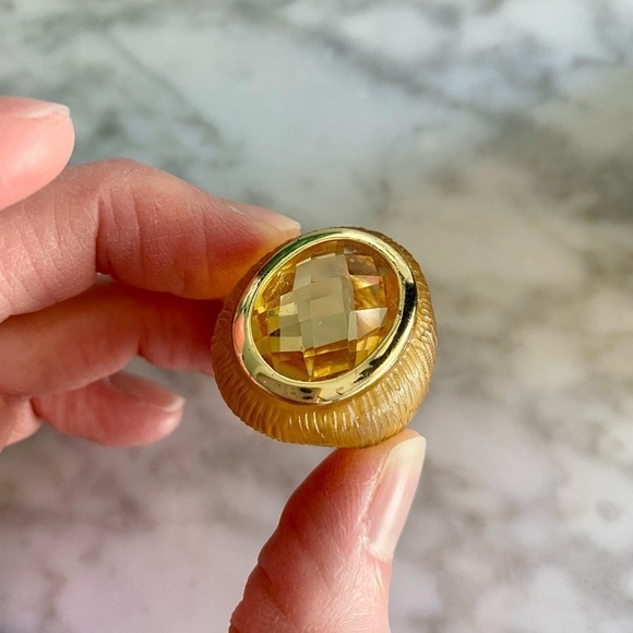 Alexis Bittar Carved Lucite Gold Metallic Yellow Stone Cocktail Ring - Picture 1 of 16